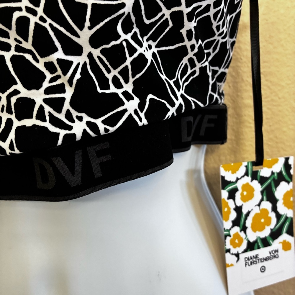Diane Von Furstenberg x Target Cracked Glass Racerback Sports Bra Size M - Picture 6 of 10
